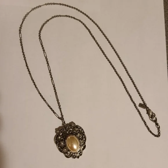 Rachel Bonnie J. Pendant 28" chain - Picture 4 of 7